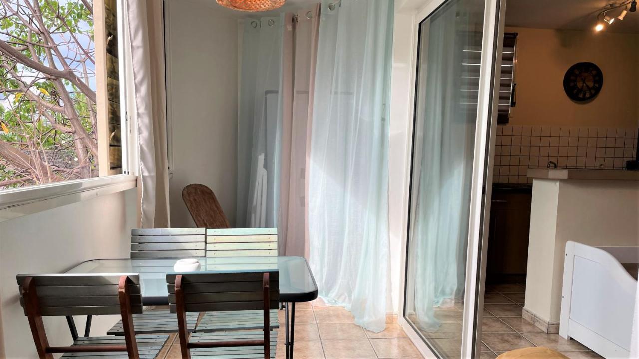 Grand Studio Lumineux - Saint Gilles Les Bains Appartamento Esterno foto